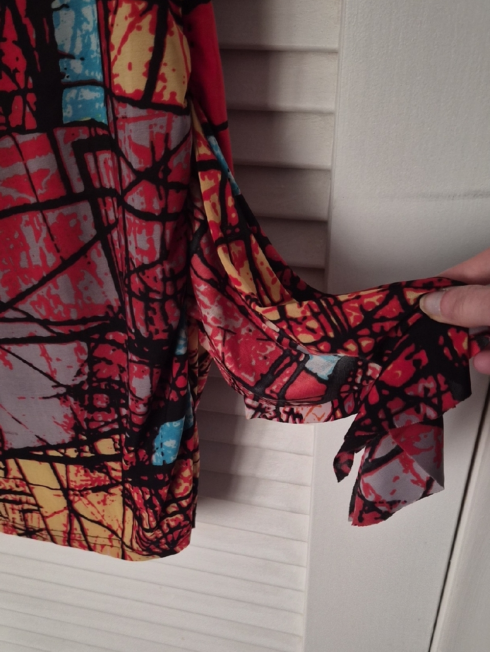 Abstract Red Pattern Short Sleeve Dress - Picture 4 of 5